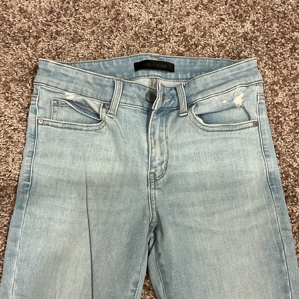 Uniqlo Blue Ankle Cropped Jeans with Distressed Details, Size 24 - Picture 4 of 9